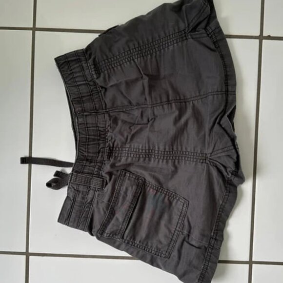 Hollister Skirt - Picture 2 of 2